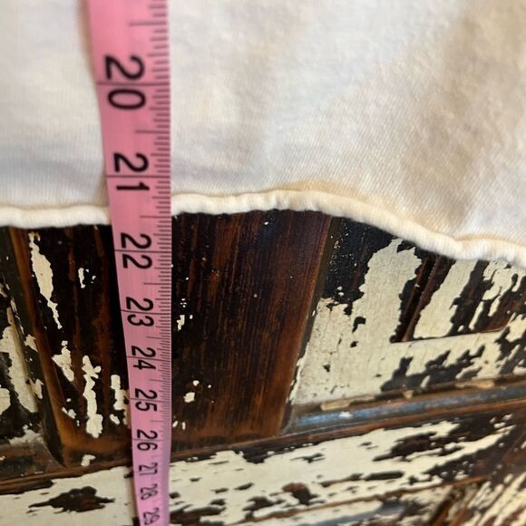 EUC Junk Food Los Angeles Wanted Baby Yoda crop top. Size XL. No flaws. - Picture 5 of 6